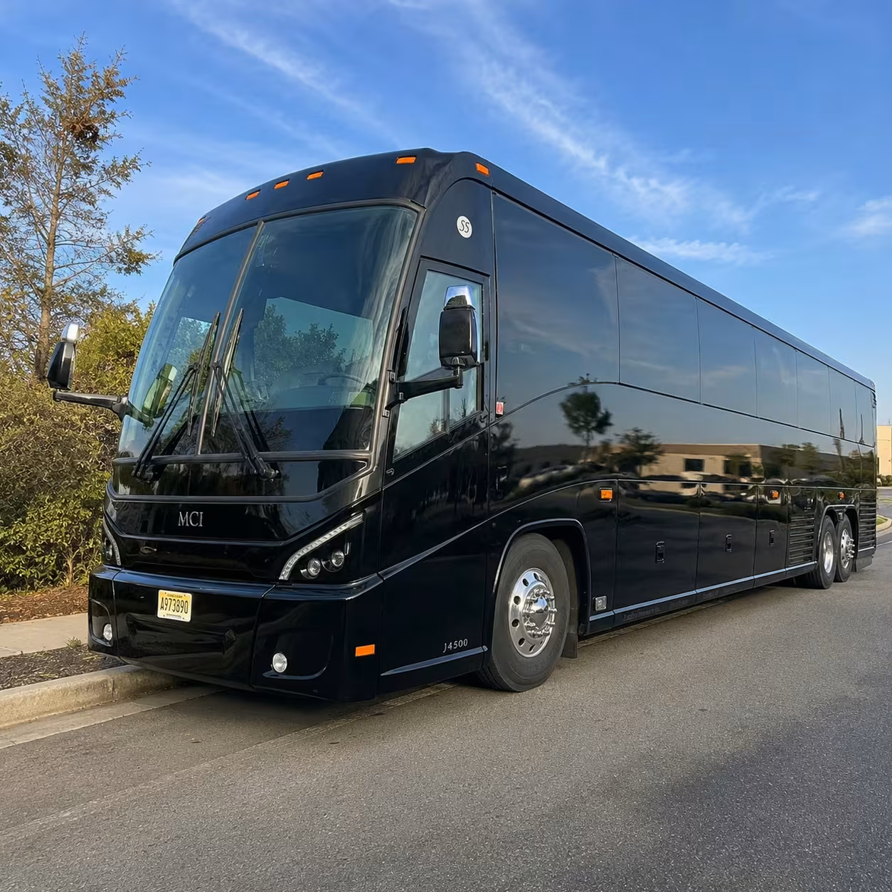 daily commuter shuttle buses for pomona employers