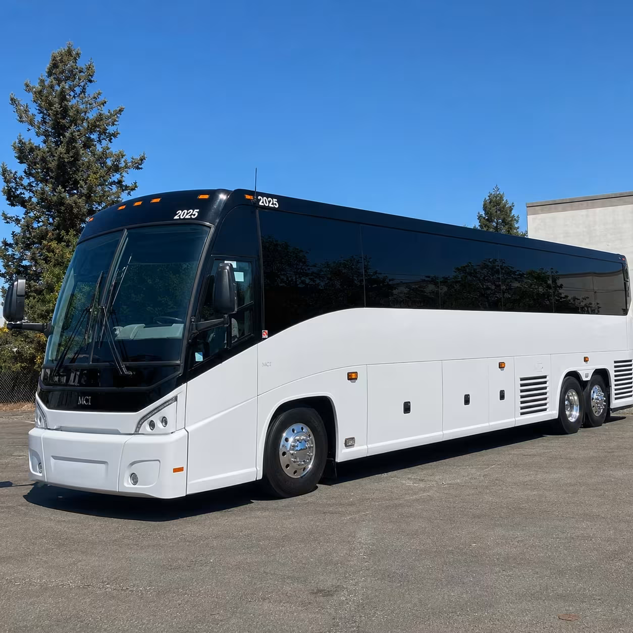 multi day bus rentals from pomona for extended trips