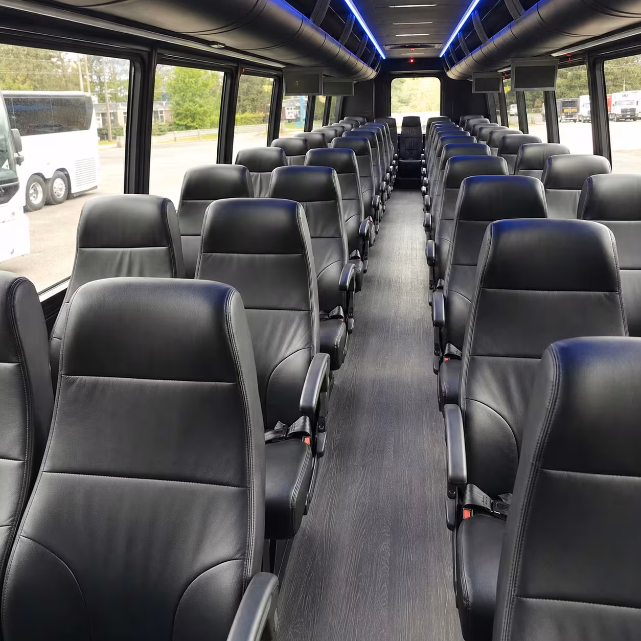 pomona 35 passenger minibus rental