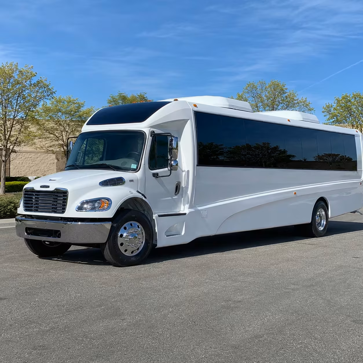 pomona minibus rentals for youth sports teams and tournaments